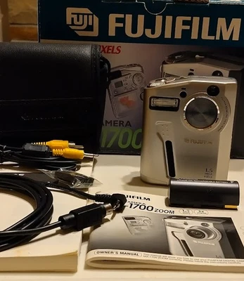 Fuji MX-1700 Zoom Digital Camera.5MP. Box,Manual,Memory Card,Case,Cables,Charger - Image 1 of 4