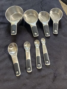 OXO Stainless Steel Measuring Cups and Spoons Set 8 piece Magnetized Handle - Picture 1 of 6