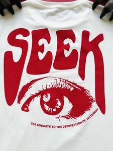 Seek Graphic Tee Super Soft Fabric Red And White T-shirt Time To Stay Tee Sz M - Picture 1 of 17