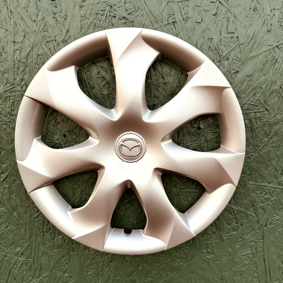MAZDA 3 HUBCAP OEM WHEEL COVER 2014 TO 2020 FACTORY 16" ORIGINAL 56556 RECON - Image 1 of 1