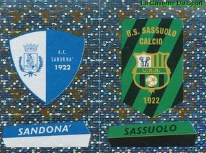 684 SCUDETTO AC.SANDONA' US.SASSUOLO ITALIA  STICKER CALCIATORI 2001 PANINI - Picture 1 of 1