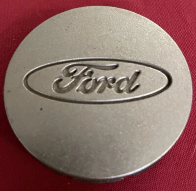 Tapacubos tapa central rueda ford escort fabricante original 1995 1996 1997 1998 1999 2000 2001 2002 Foto 1 de 4