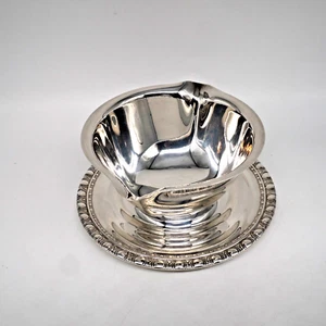 Silver Plate Gravy Bowl with attached Tray VTG - Picture 1 of 8