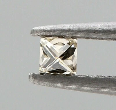 Real natural diamond 0.11ct intense yellow sparkling princess brilliant cut gift - Image 1 of 4