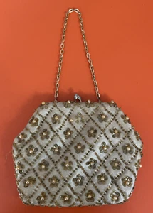 Vintage Retro 1960s Gold Beaded Sequin Evening Bag Clutch Purse Chain Kiss Clasp - Picture 1 of 13