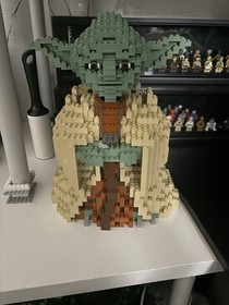 ** Updated** LEGO Star Wars Ultimate Collector Series UCS - Yoda (7194) 