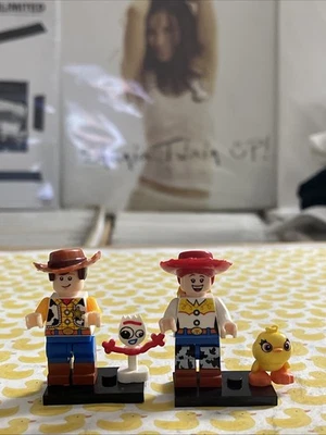 MINIFIGURA LEGO PATITO LEGO LEGO LEGO LEGO Toy Story Disney Pixar Vaquera Vaquera Lote Foto 1 de 4