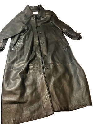 Abrigo largo de cuero de becerro negro Lanna de colección con botones ocultos y mangas con bandas, en muy buen estado Foto 1 de 4