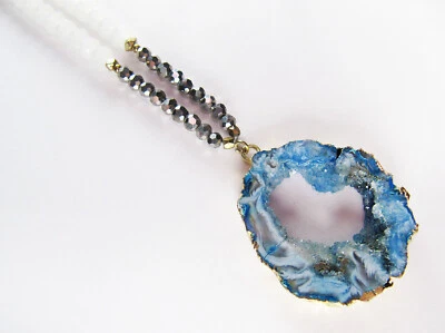 Beautiful Nakamol Chicago 24K Gold Paint Beaded Geode Necklace - Изображение 1 из 3