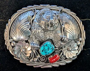 Statuina orso Navajo vintage in argento sterling con fibbia cintura turchese e corallo - Foto 1 di 3