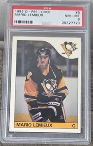 1985-86 O-Pee-Chee Mario Lemieux PSA 8 Penguins Rookie RC #9 infravalorado patio - Imagen 1 de 2