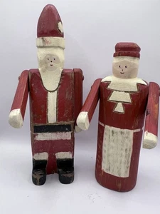 Vintage Babbo Natale e Signora 9,75” legno intagliato a mano artista firmato braccia mobili - Foto 1 di 6