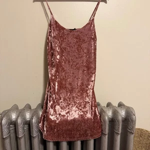 Y2K Forever 21 L Samt Minikleid Rosa Ärmellos Party Cocktail Clubbing - Bild 1 von 3