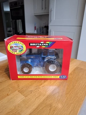 Britains Farm Toys Ford 8730 tractor on floats ( Boxed ) New In box - Image 1 of 3