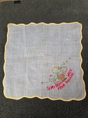 RECUERDO DE PAÑUELO VINTAGE AÑOS 40 A MI QUERIDA ESPOSA DE IRLANDA TRÉBOL BORDADO Foto 1 de 4