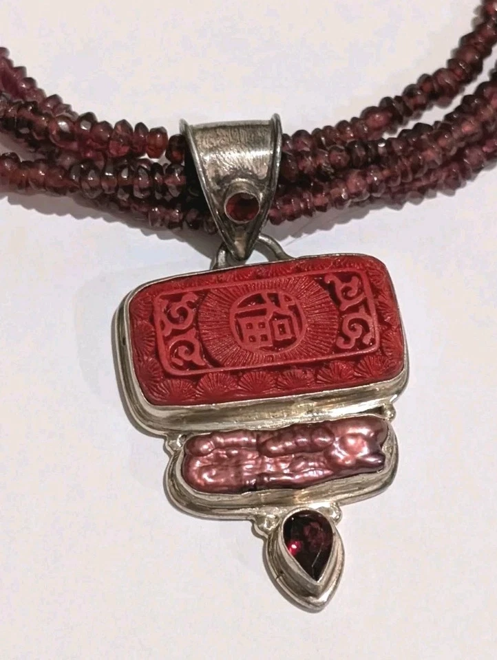 Collar de plata esterlina con laca de cinabrio perla rojo berilo esmeralda multi hilos Foto 1 de 4