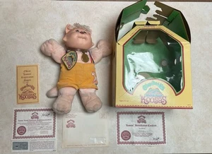 1983-84 CABBAGE PATCH KIDS KOOSAS #4600 Doll, box, certificates, Original Owner - Picture 1 of 20