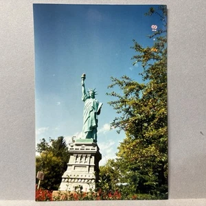 Foto encontrada de colección del país de las maravillas holandés estatua de la libertad - Imagen 1 de 2
