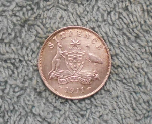 #BK. QUALITY 1911 AUSTRALIAN STERLING SILVER SIXPENCE COIN - Picture 1 of 2