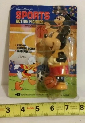 WALT DISNEY'S MICKEY MOUSE SPORTS ACTION FIGURE!   - Image 1 of 4