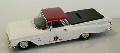 Ertl 1995 Vintage International Harvester 1959 Chevy El Camino Bank #4450 1:25 - Image 1 of 4