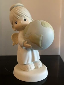 Precious Moments Hes Got The Whole World In His Hands 9" Angel Holding Globe - Picture 1 of 3