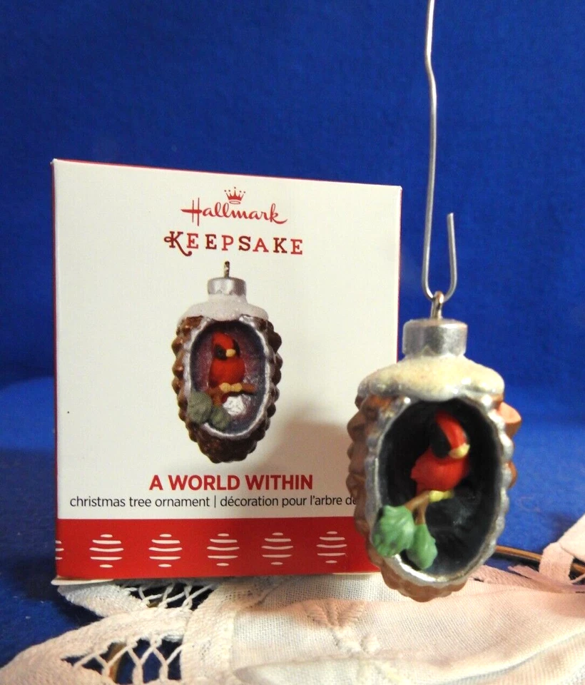 2017 Hallmark a World Within Pinecone With Cardinal Mini Ornament 3 Winter Snow