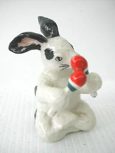 KLIMA K679 Miniature statuette en porcelaine - LAPIN BLANC NOIR AVEC DES MARACAS - Imagen 1 de 3