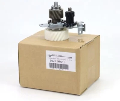 Xerox 007K98681 Fuser Drive Gear Bracket Assembly Versant 180 - Image 1 of 2