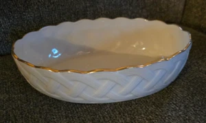 VINTAGE LENOX BASKET WEAVE OVAL SERVING DISH W/ GOLD RIM *NICE* - Picture 1 of 2