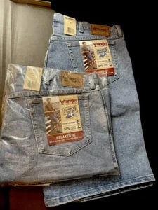 Wrangler Jean Shorts Men 42 Blue Light Wash Relaxed Fit Rugged Wear 2 Pair NEW - Picture 1 of 12