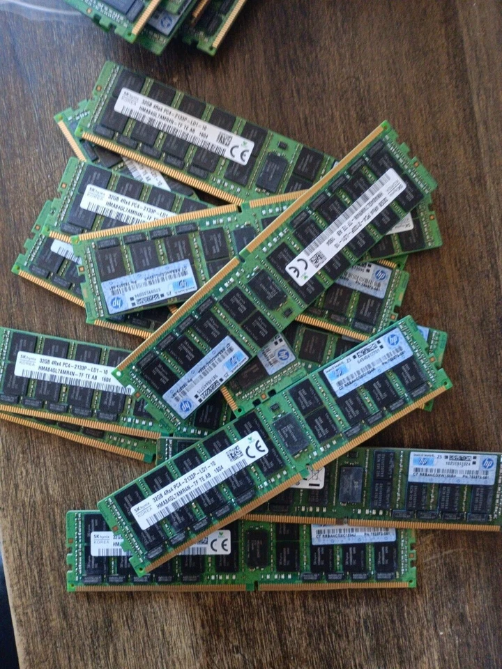 Modulos de 32GB Memoria Servidor DDR4 4DRx4 2133P PC4 32 GB Leer!! - Imagen 1 de 1