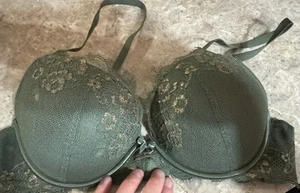 VINTAGE AMBRIELLE BRA! GREEN / GOLD. 36 C - Picture 1 of 4
