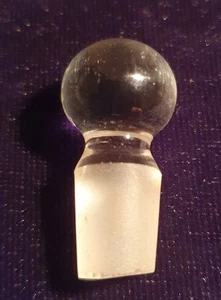 Eine Miniatur mundgeblasene Kristallkugel Top Parfüm Stopfen - Bild 1 von 15