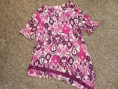 Top túnica Chico's asimétrico con dobladillo de ganchillo talla 2 grande de EE. UU.  Foto 1 de 4