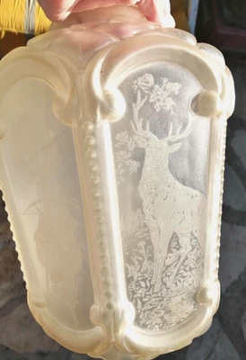 ancien globe plafonnier lustre décor de chasse et cerf en verre givré - Photo 1/4