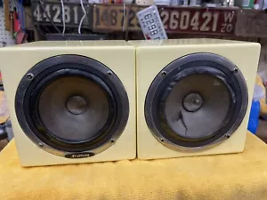 Pair of Avantone Pro Active MixCube - Retro Cream *Read* As Is. Speakers - Picture 1 of 8