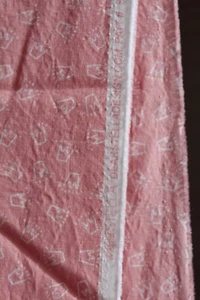 Tessuto trapuntato di design - Cara Stella - Rosa - Bianco con corone - 42" x 2,75 iarde - Foto 1 di 5