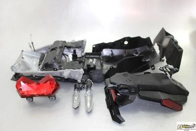 Kawasaki Ninja H2 Sx SE+ ZX1000 2020 subchasis trasero submarco trasero luz trasera fabricante original Foto 1 de 4