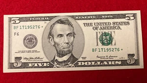 Billete estrella de cinco dólares 1999 reserva federal sin circular - Imagen 1 de 2