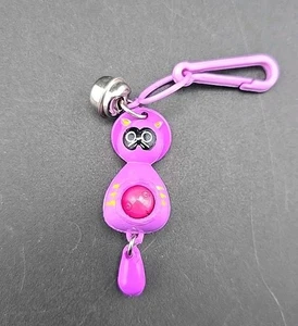 Kunststoff Glocke Charm Clip On 1980’s Vintage Cat Clock Kitty RARE Rarität - Bild 1 von 2