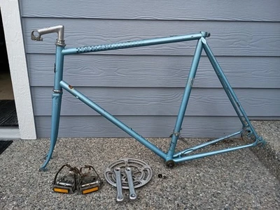 Vintage Peugeot PH10 Carbolite Road Bike Frame 62cm + 170 mm Stronglite Crankset - Image 1 of 4