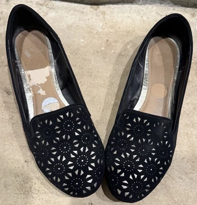 Report Black With Gold Paisley Cut Slip On Shoes 10W Hidden Heels  - image 1 of 4