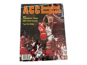 Vintage 1984-1985 ACC Basketball Handbook RARE Michael Jordan On Cover Len Bias - Bild 1 von 2