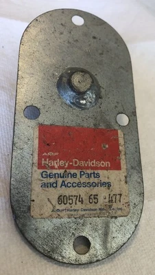 OEM Harley-Davidson Cabeza de Pala FX Cubierta de Cadena Soporte de Montaje de estribo P/N 60574-65 Foto 1 de 4