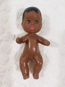 Muñeca Barbie bebé negra afroamericana Mattel Krissy 1973 vintage - Imagen 1 de 3
