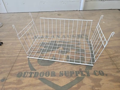 Cesta de estante colgante de alambre salado para organización de almacenamiento en armario o despensa Foto 1 de 4