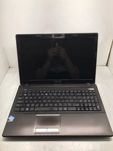 ASUS K53E 15,6" Intel Core i5 2,5 GHz 8 GB RAM NO HDD avvio al BIOS - Foto 1 di 8