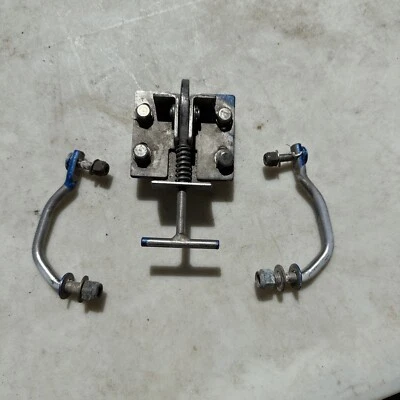 88 Yamaha Waverunner 500 Jet Ski Asiento Cierre inferior PWC Jet Ski WR500 Barras de remolque Foto 1 de 4