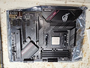 PLACA MADRE 25DD67, ROG STRIX B550-F GAMING, CON CPU AMD RYZEN 5 3600X, SIN PROBAR - Imagen 1 de 8